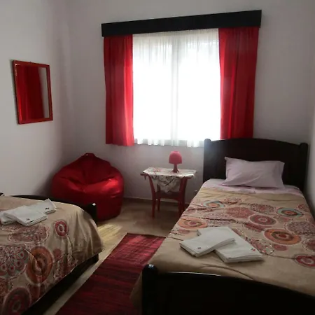 אכסניה West Coast Surf